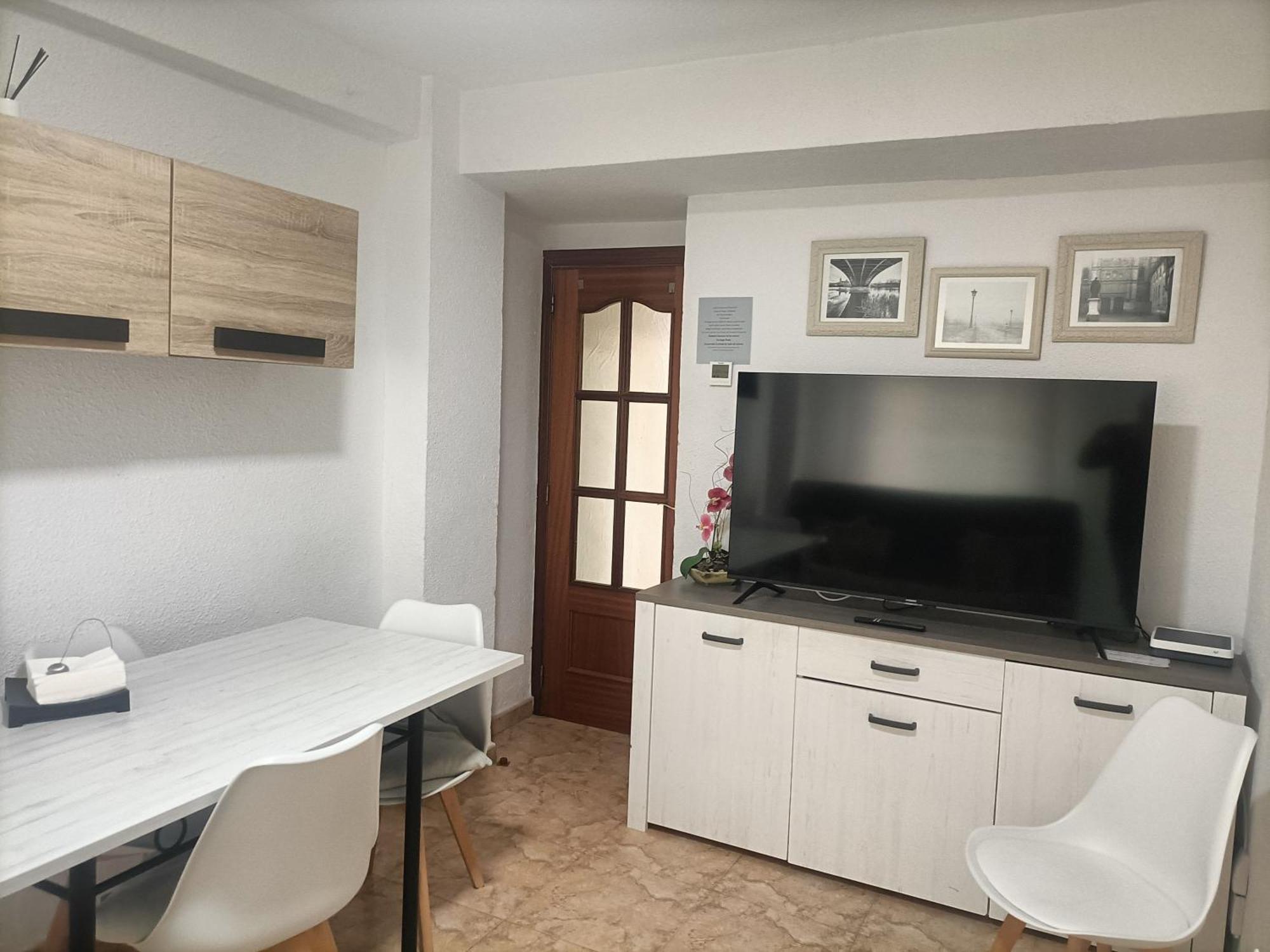 Apartamento Espacioso Frente Al Corte Ingles Con Plaza De Garaje Gratis - Vu75 Salamanka Exteriér fotografie